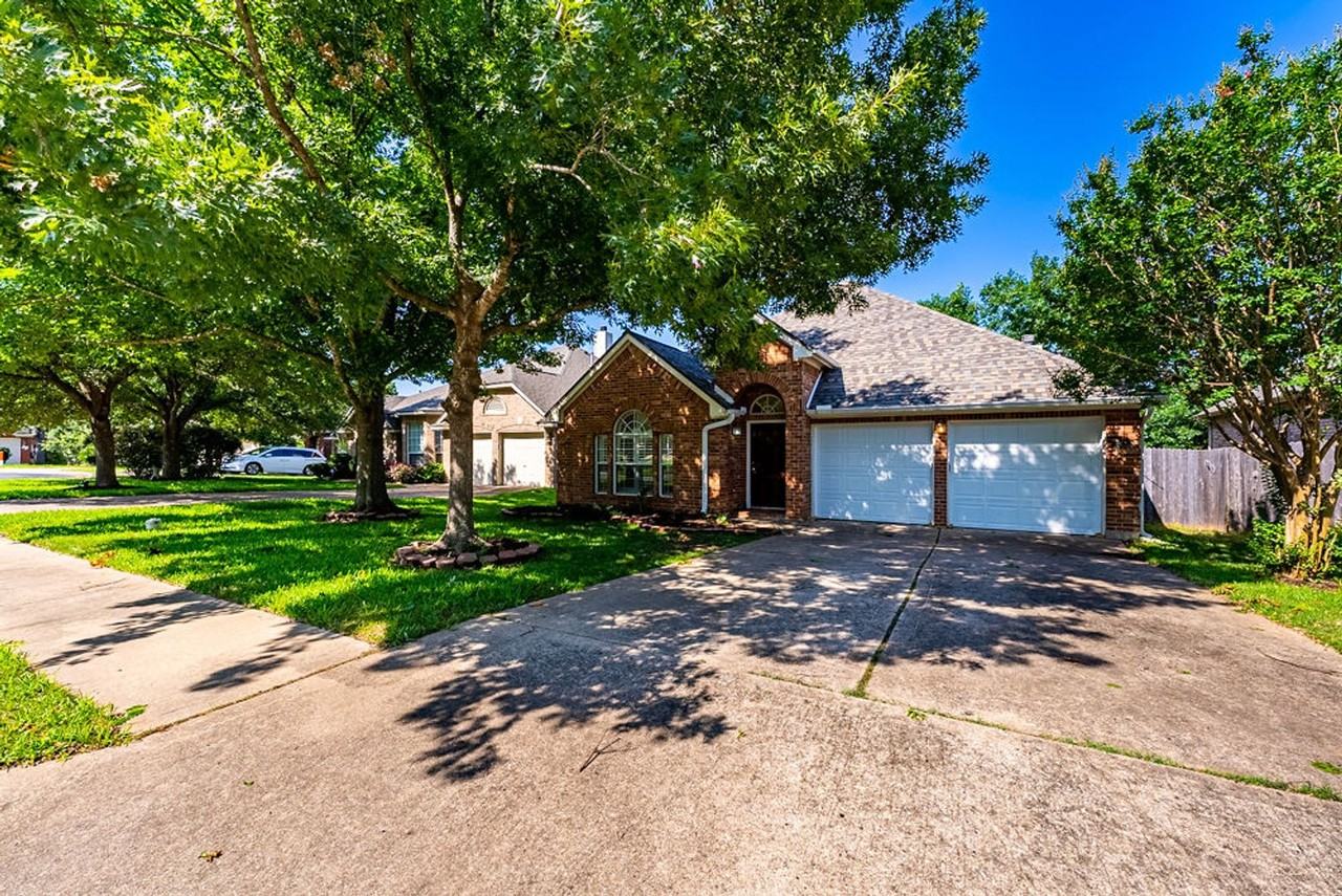 7414 W Magic Mountain Ln - Photo 2 of 25