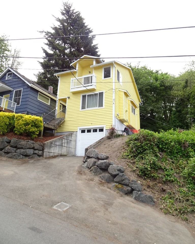 4013 34th Ave S - Photo 3 of 50