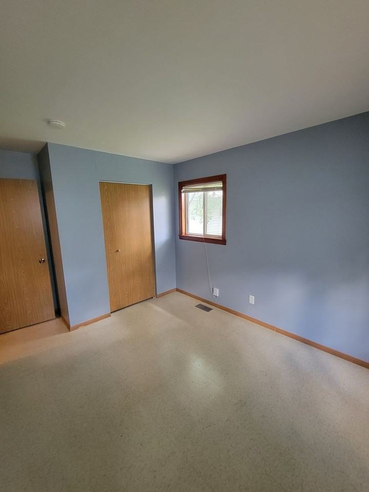 1223 Dogwood Ln - Photo 5 of 11