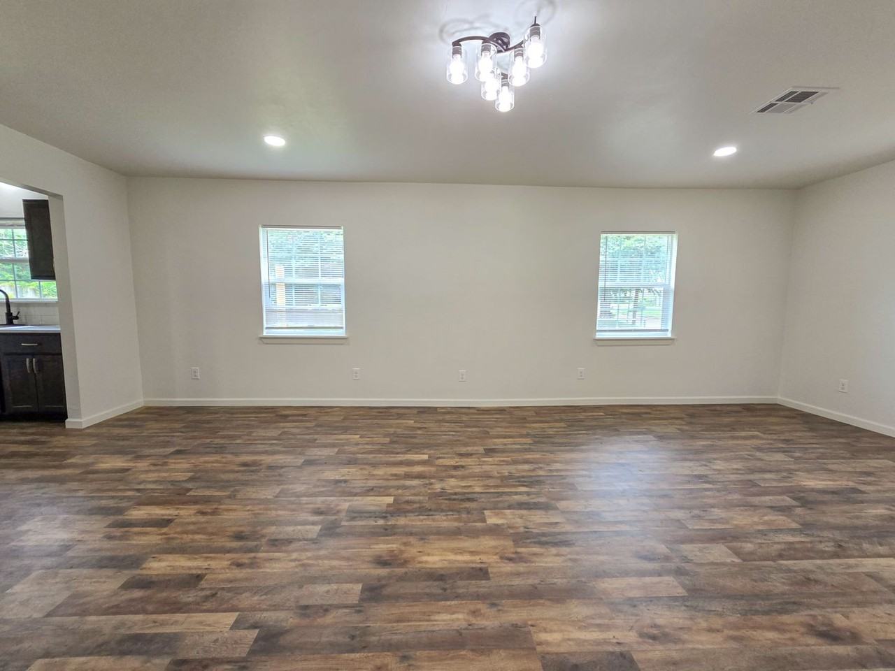 418 N Shawnee Ave - Photo 3 of 30