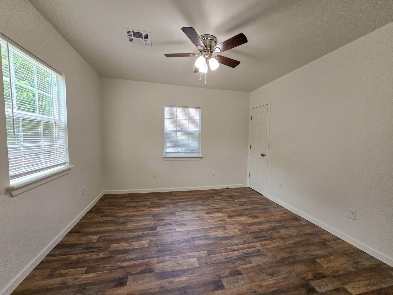 418 N Shawnee Ave - Photo 6 of 30