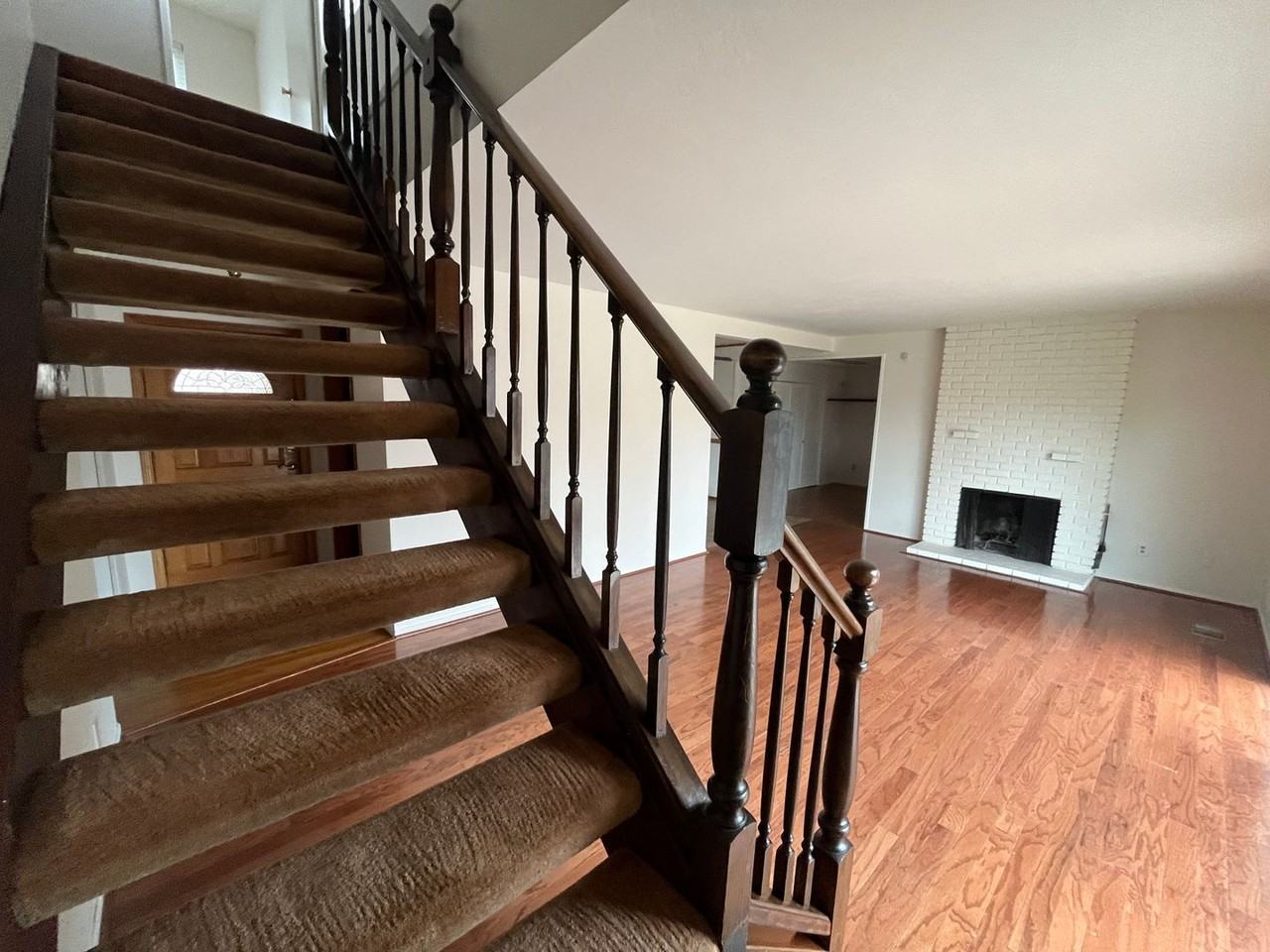 1132 W Crescent Ave - Photo 3 of 22