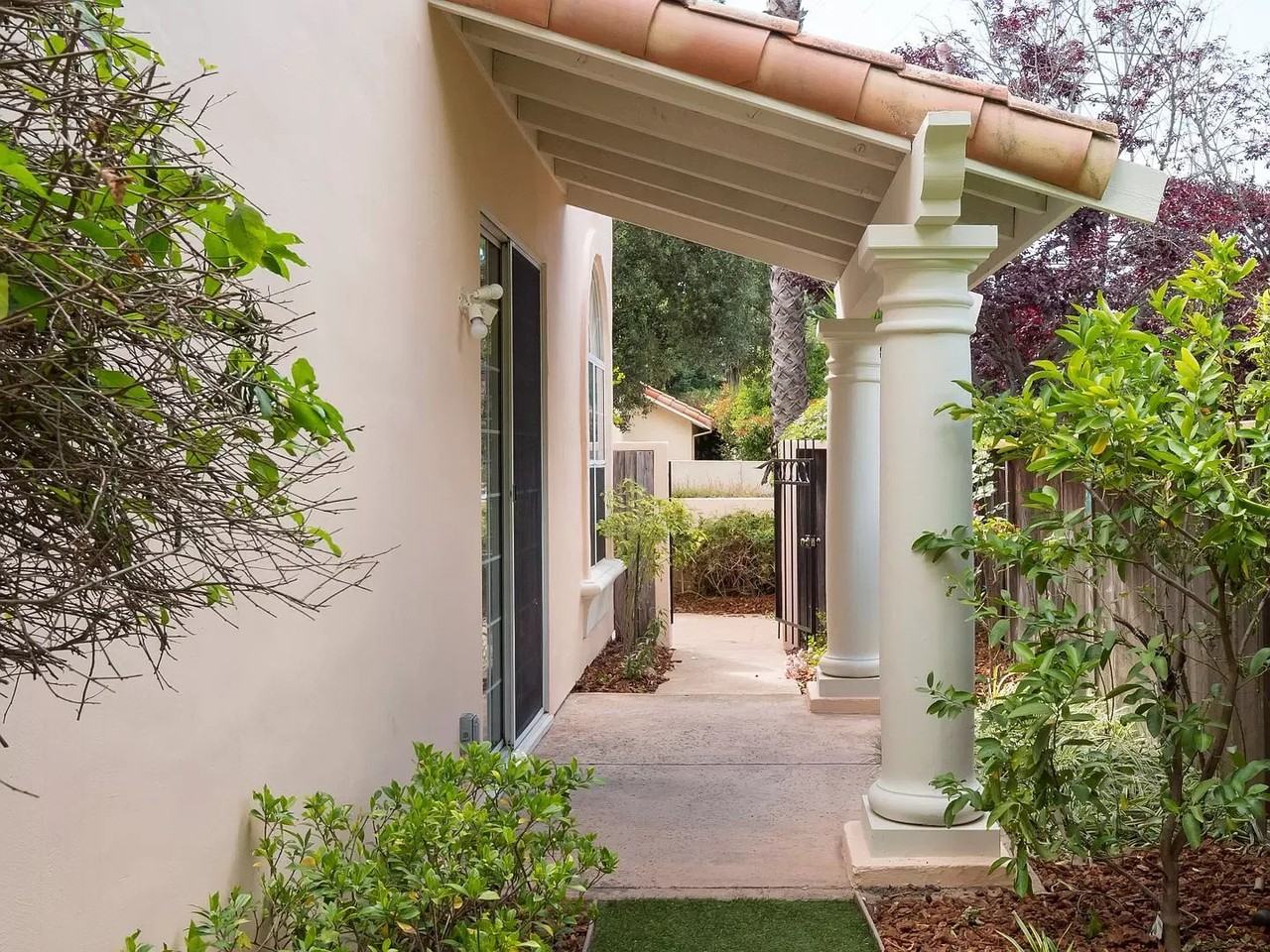 1299 Cuernavaca Circulo - Photo 2 of 32