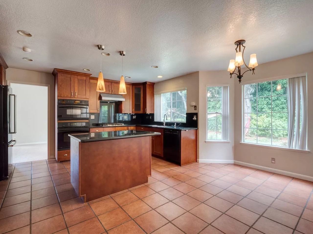 1299 Cuernavaca Circulo - Photo 5 of 32