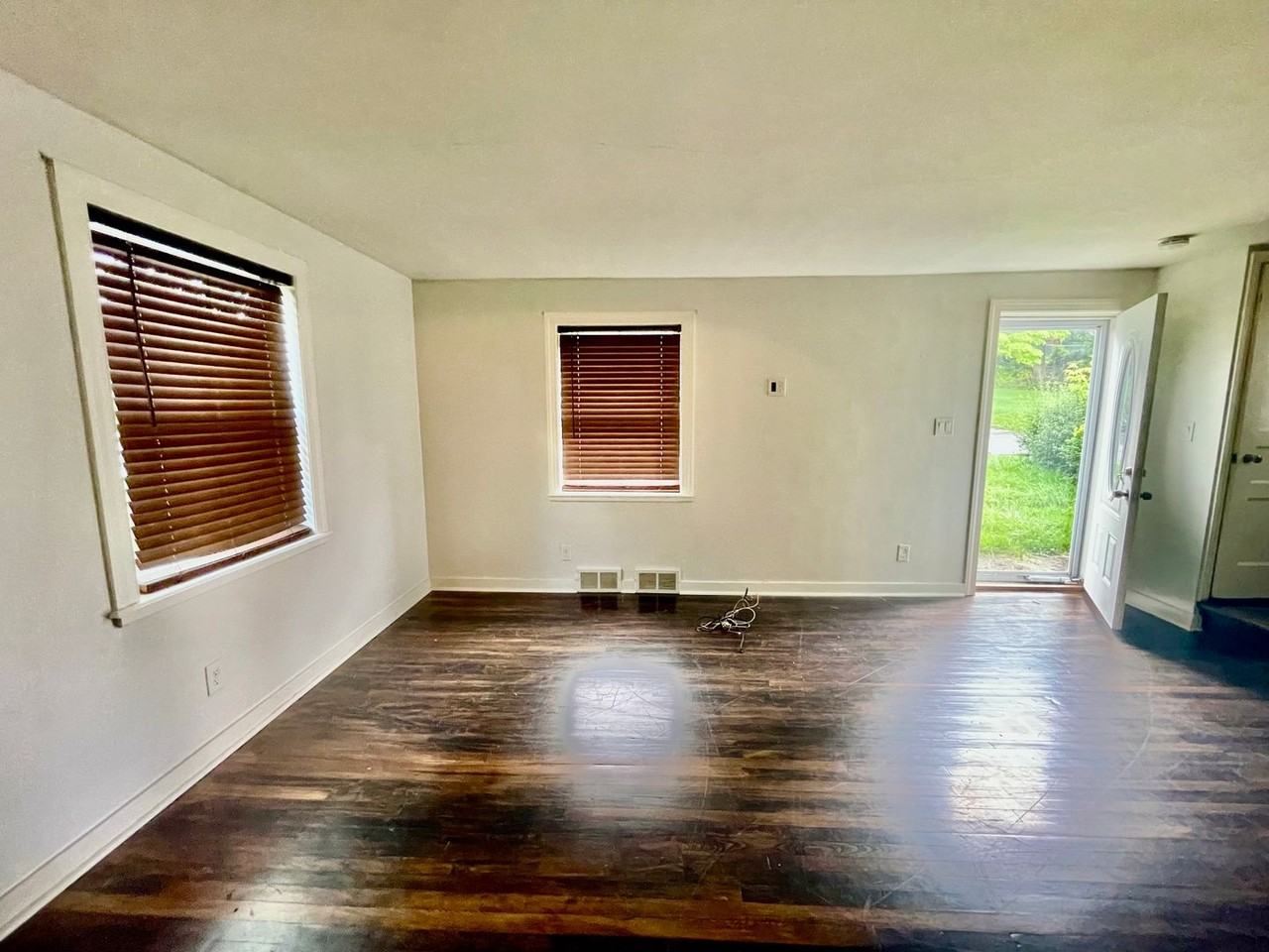 5705 Hilltop Ave - Photo 2 of 32