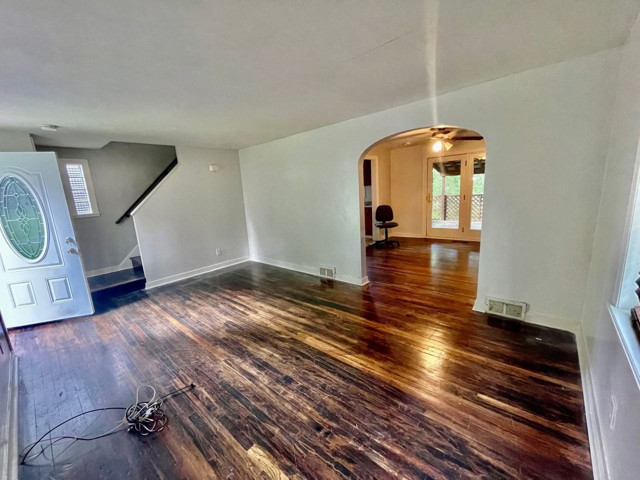 5705 Hilltop Ave - Photo 4 of 32