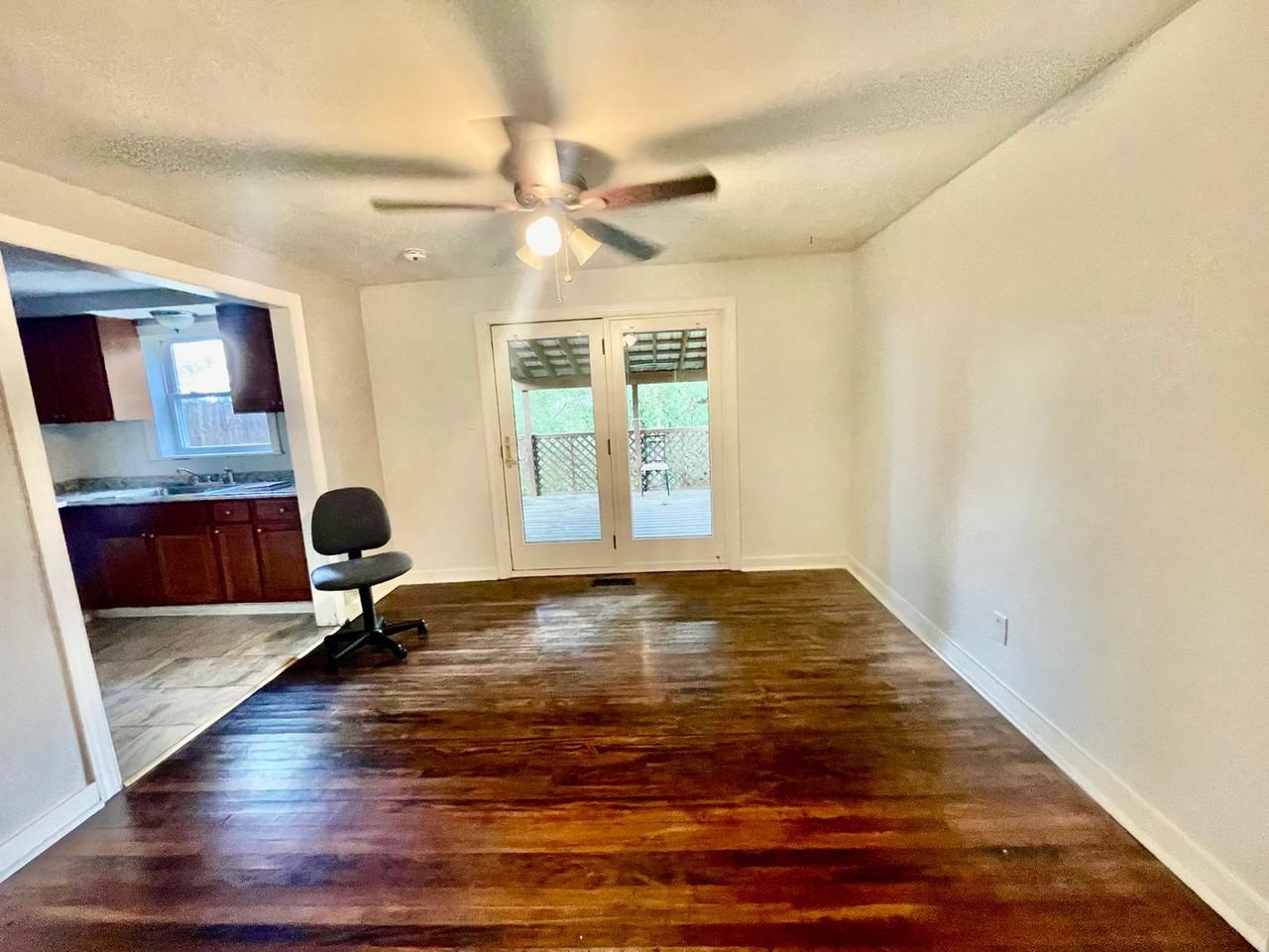 5705 Hilltop Ave - Photo 6 of 32