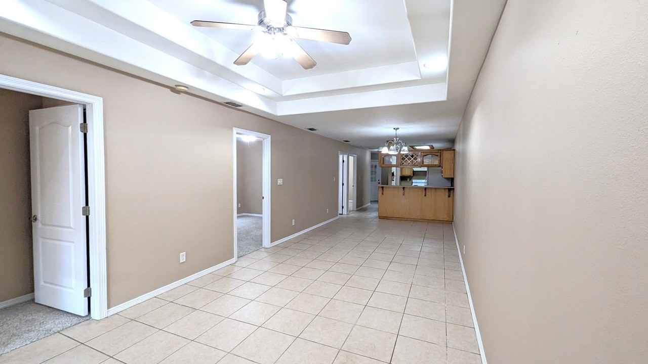 22955 Monte Cristo Court - Photo 2 of 15
