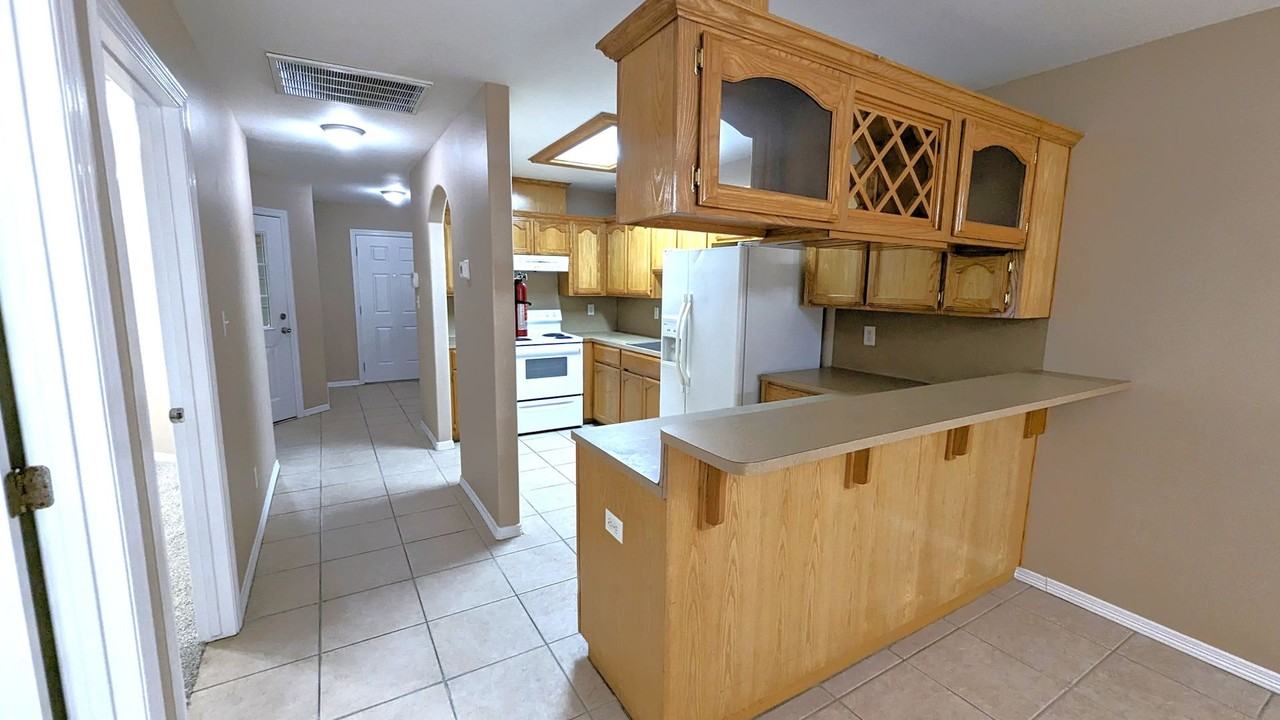 22955 Monte Cristo Court - Photo 3 of 15