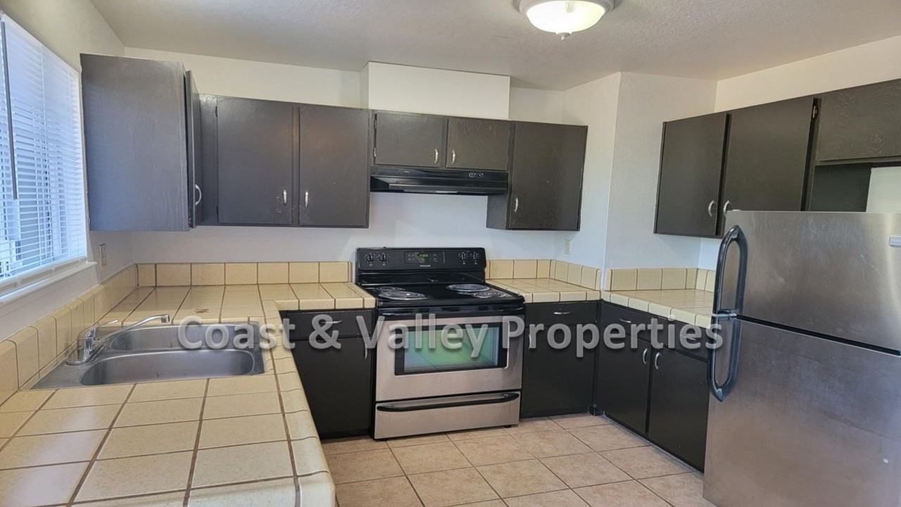 109 San Juan Grade Road, Salinas, CA 93906 - Photo 3 of 7