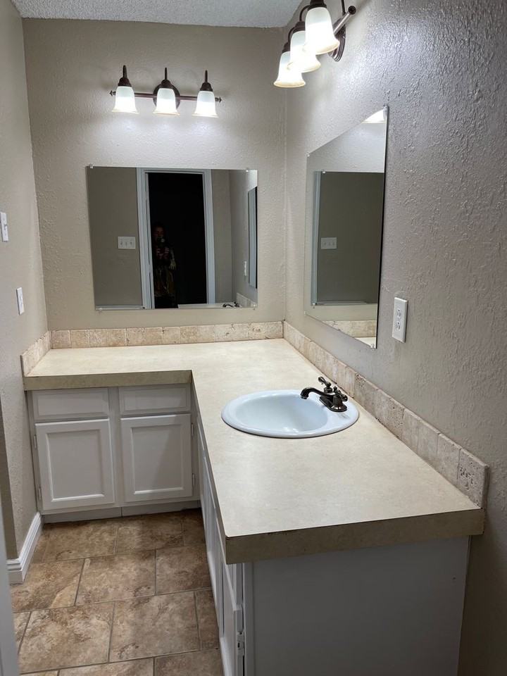 4010 44th St - Photo 7 of 14