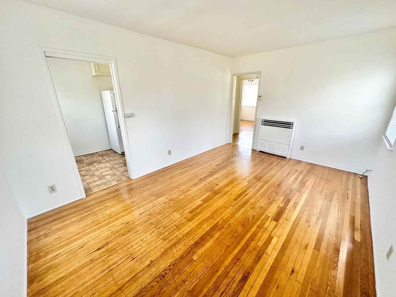 1220 East 1st Street - Photo 2 of 12