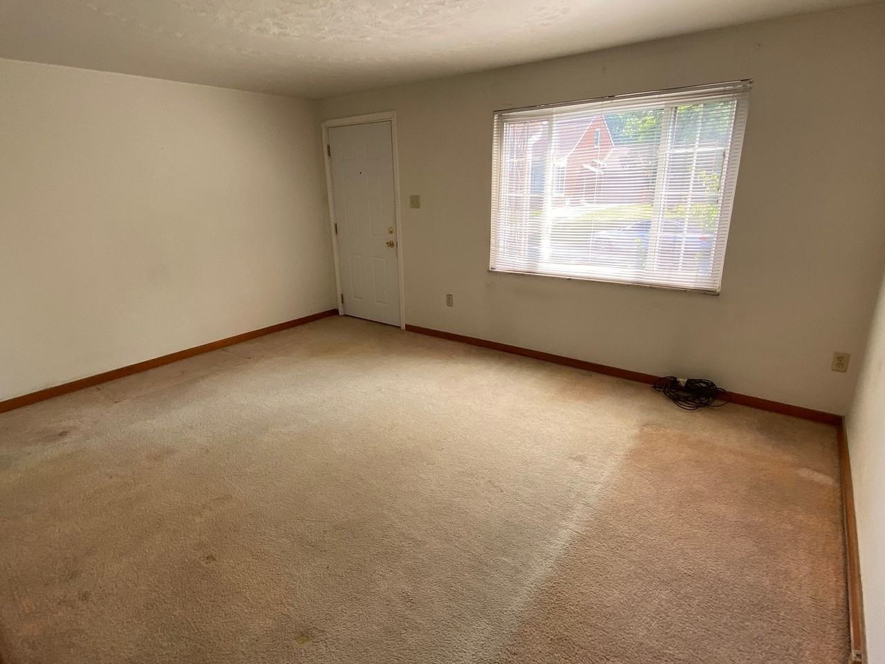 103 School Ave - Photo 2 of 10