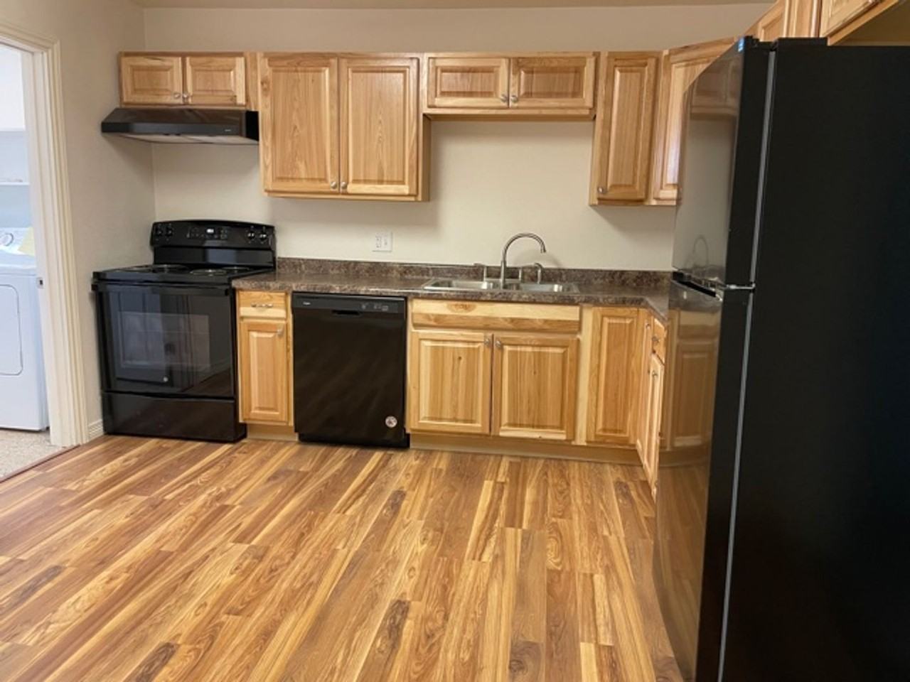 824-826 Platte Avenue - Photo 2 of 6