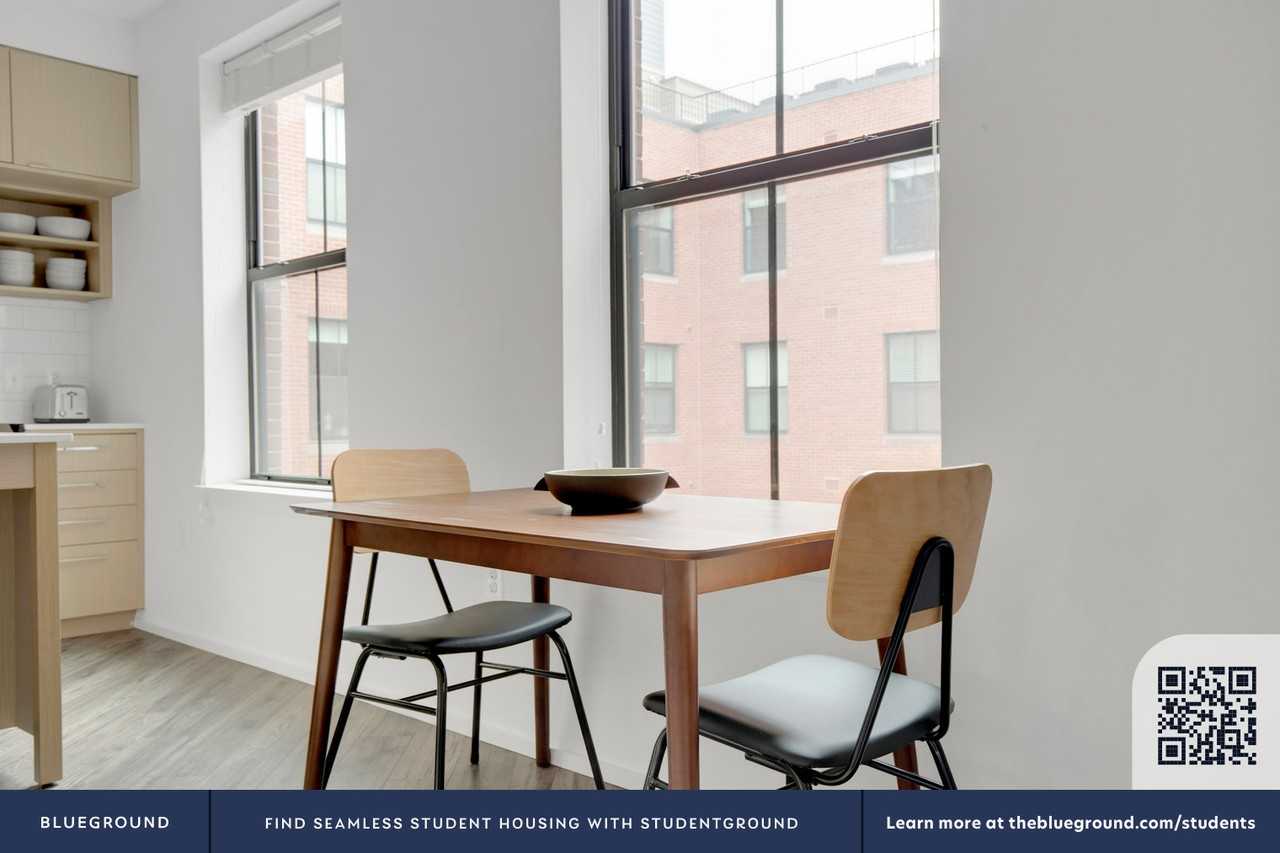 2101 Champlain Street Northwest - Photo 6 of 33