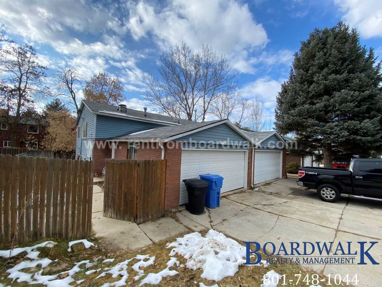 7926 S Chadbourne Dr. - Photo 2 of 26