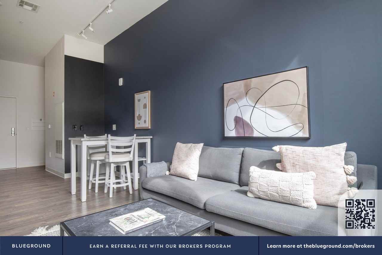 5 Glassworks Avenue - Photo 5 of 26