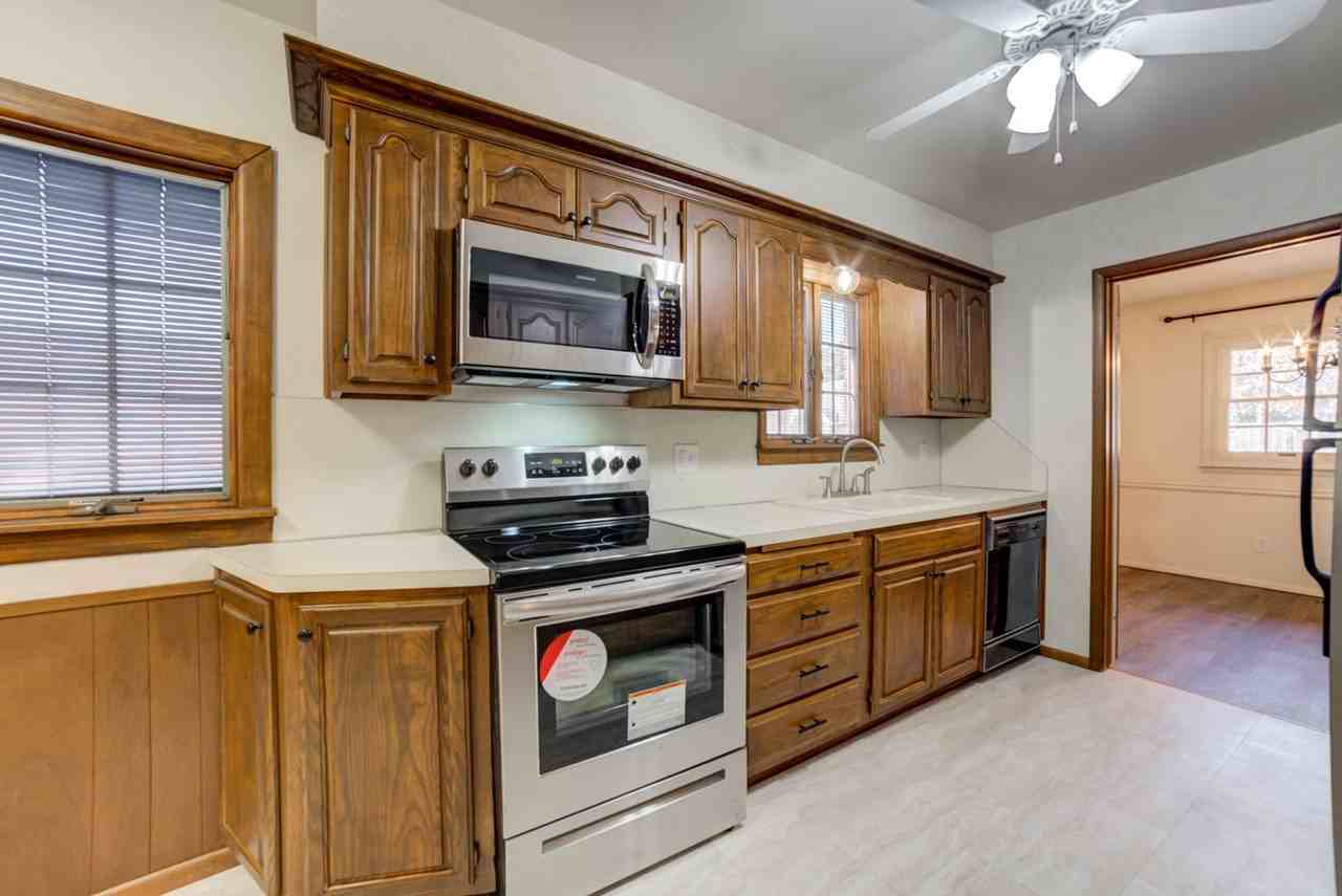 8526 E 33rd Pl - Photo 2 of 40