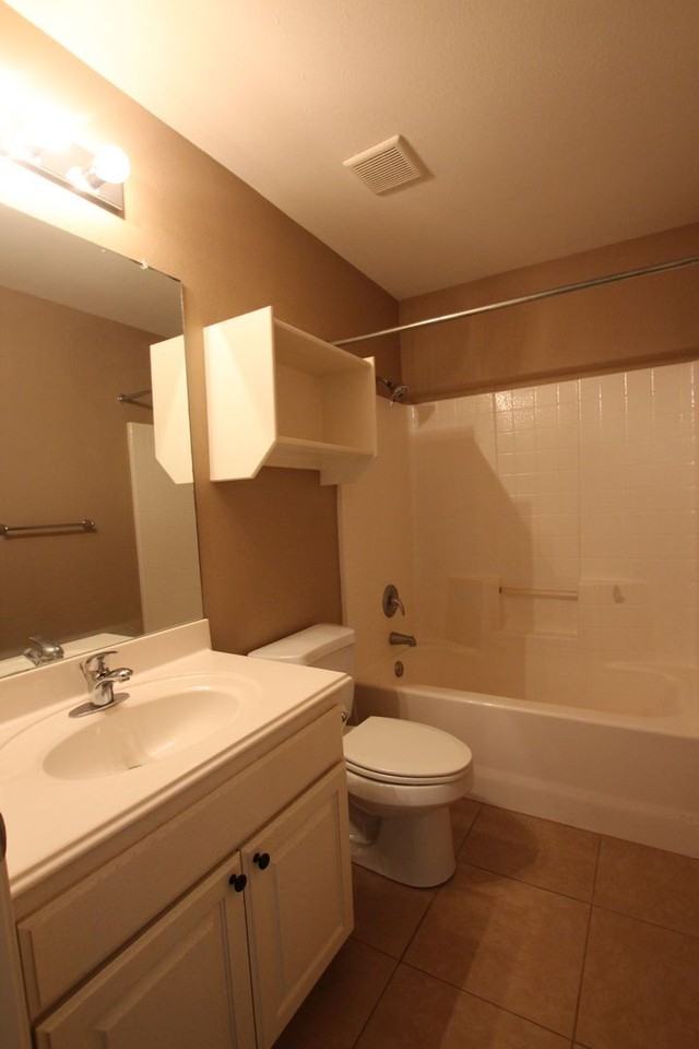 703 Kennedy St - Photo 6 of 15