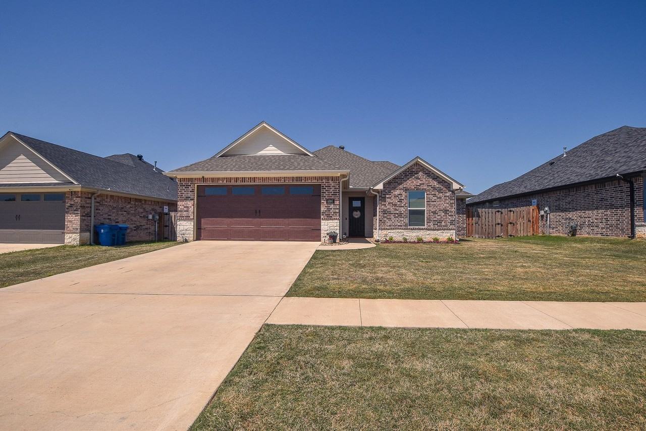 1707 Jessica Dr - Photo 2 of 25