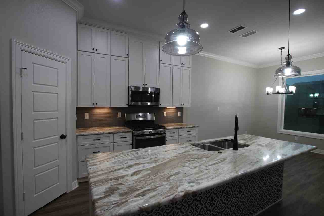 1707 Jessica Dr - Photo 5 of 25