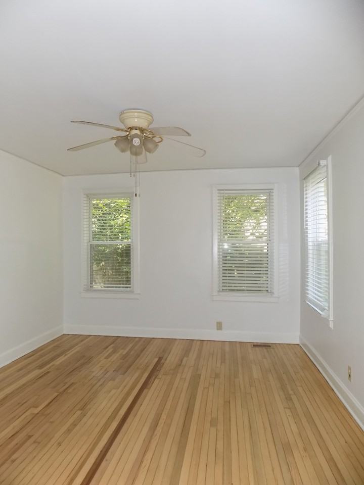 2812 Holt Dr - Photo 3 of 13