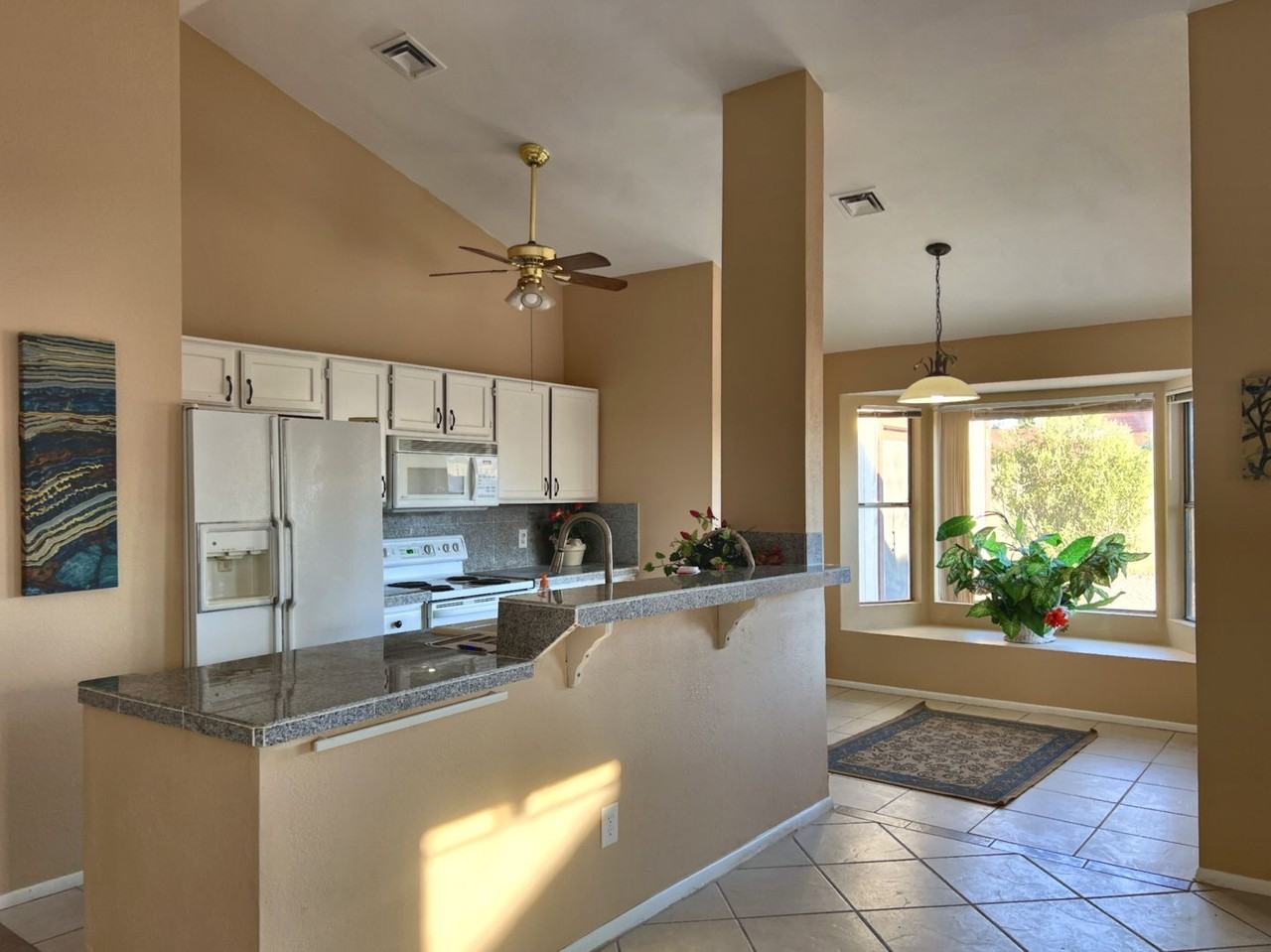 6117 W Ivanhoe St - Photo 3 of 17