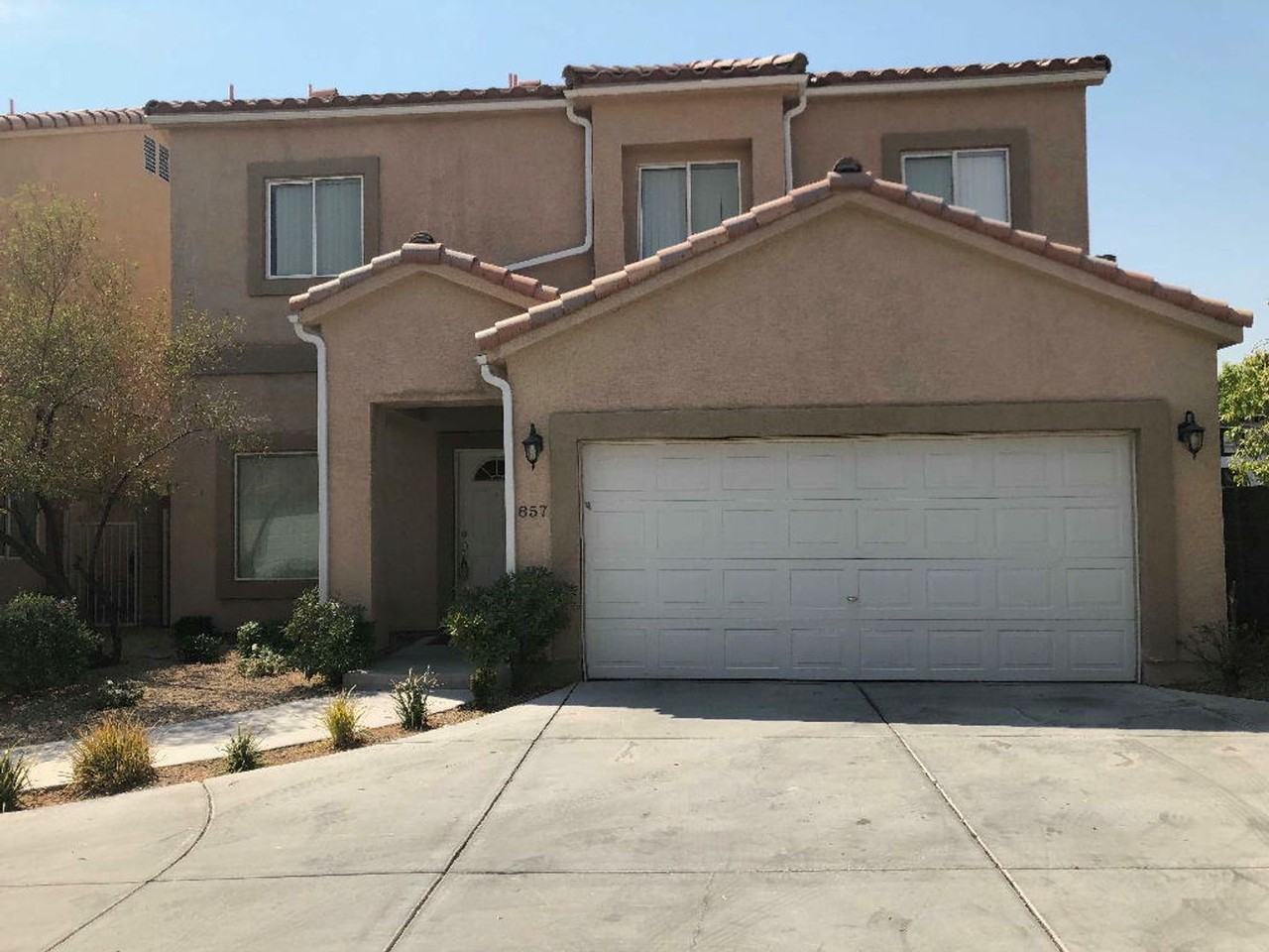 857 Park Walk Avenue