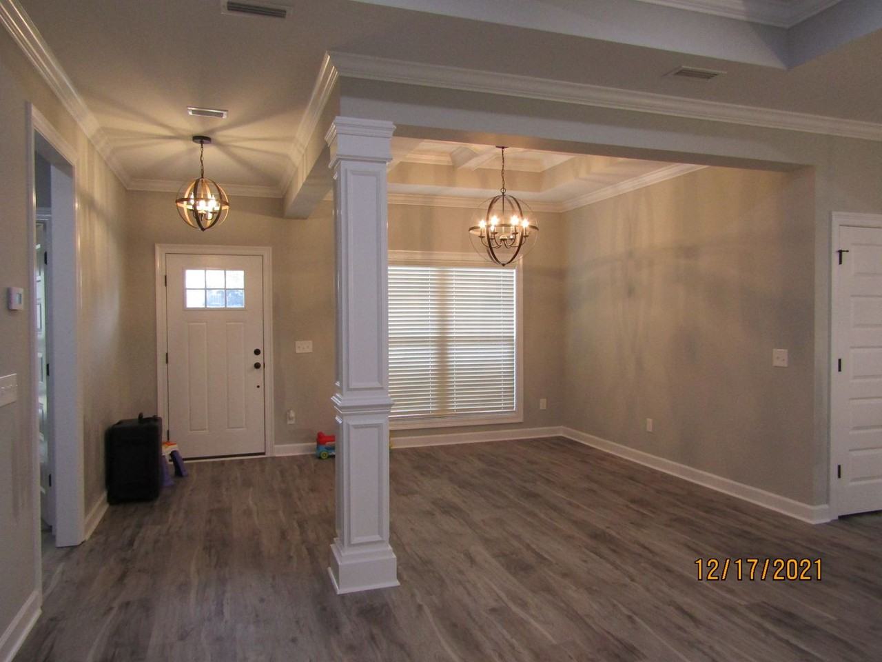 212 Savannah Dr - Photo 2 of 16