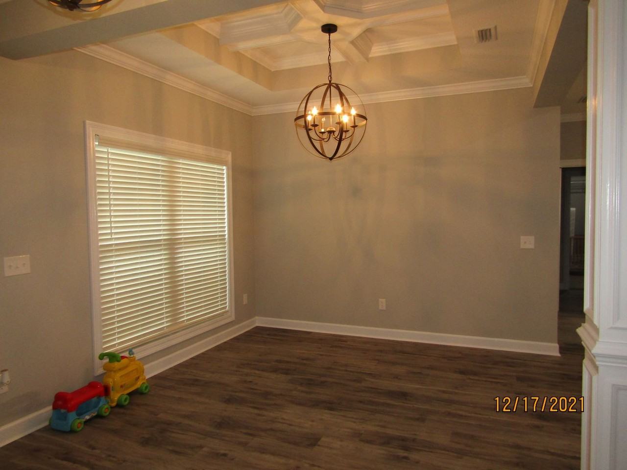 212 Savannah Dr - Photo 3 of 16