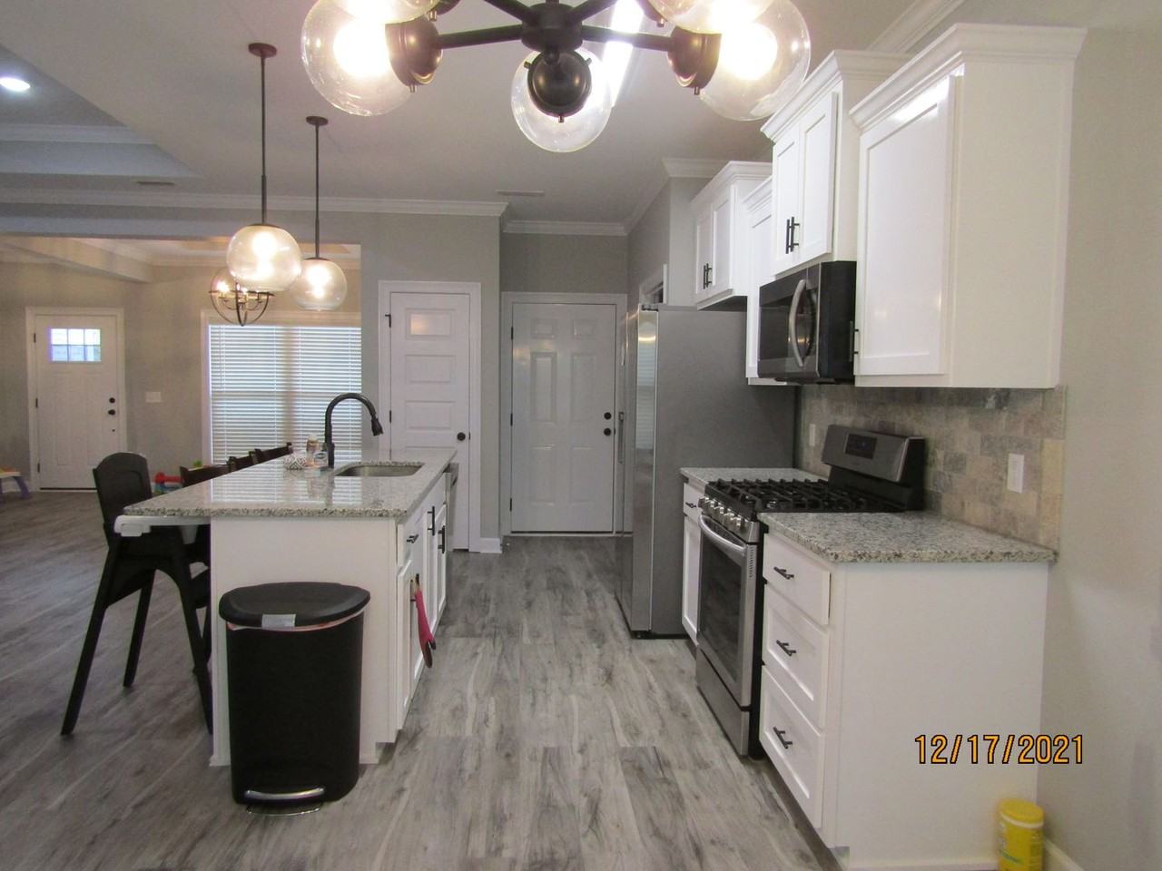 212 Savannah Dr - Photo 5 of 16