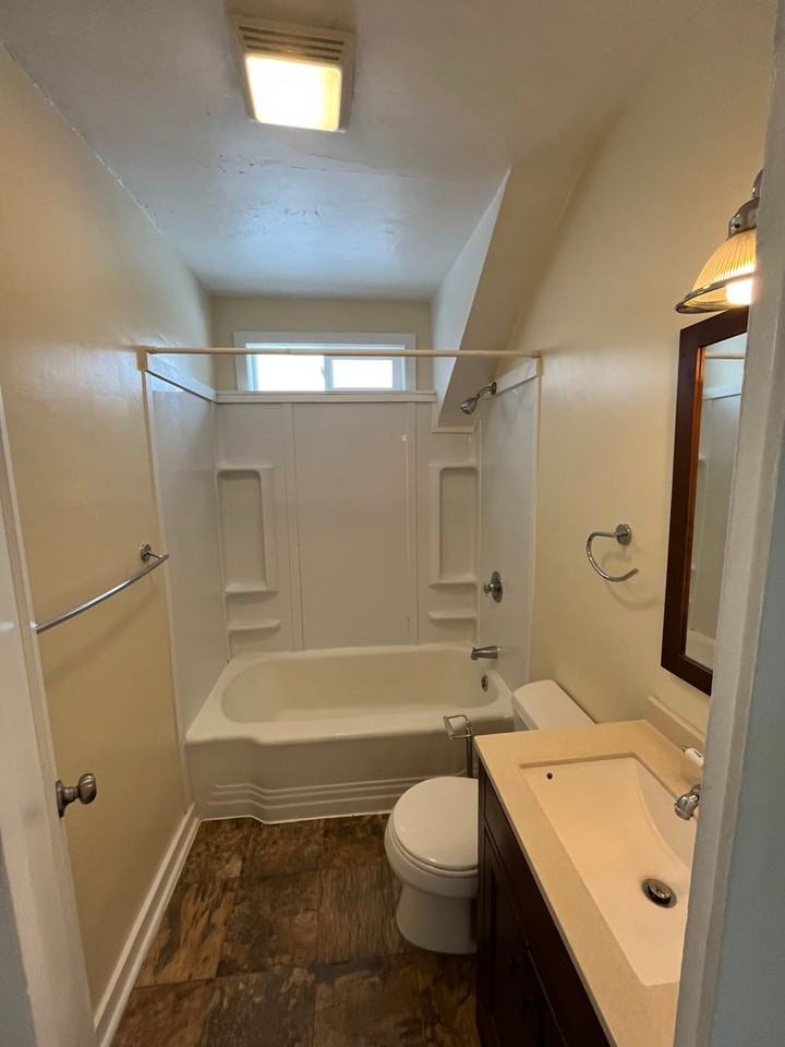 3045 Poly Dr - Photo 5 of 10