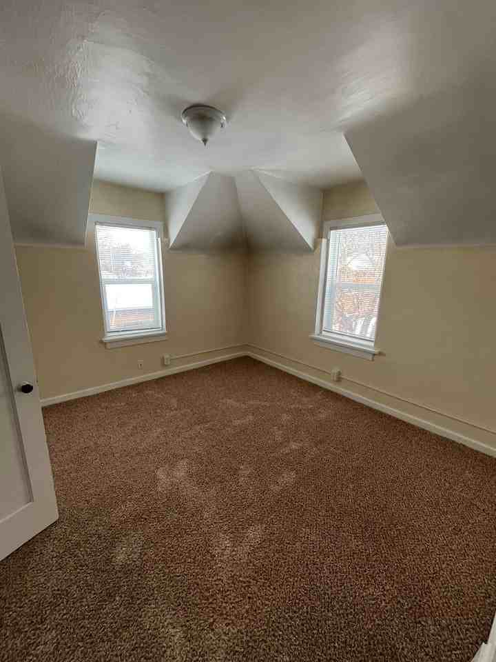 3045 Poly Dr - Photo 7 of 10