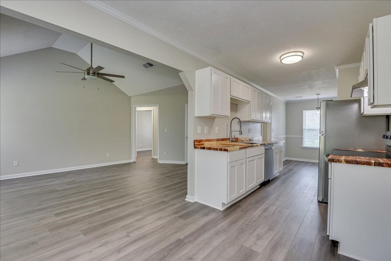 3507 Tullocks Hill Dr - Photo 3 of 7