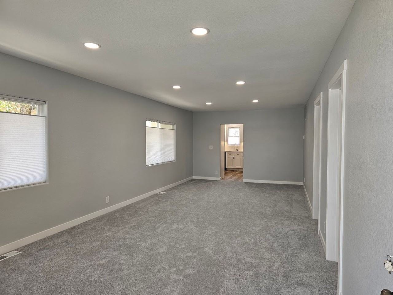 169 S Julian St - Photo 3 of 11