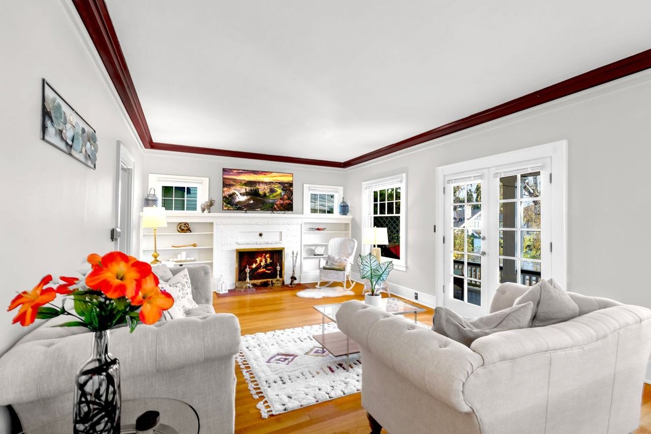 5225 18th Ave Ne - Photo 3 of 31