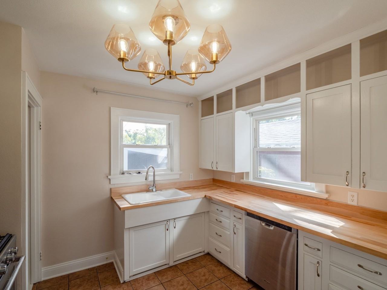 2745 2nd Ave Se - Photo 6 of 31