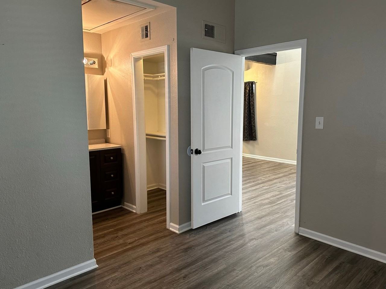 413 E Bruce Ave #A - Photo 7 of 15