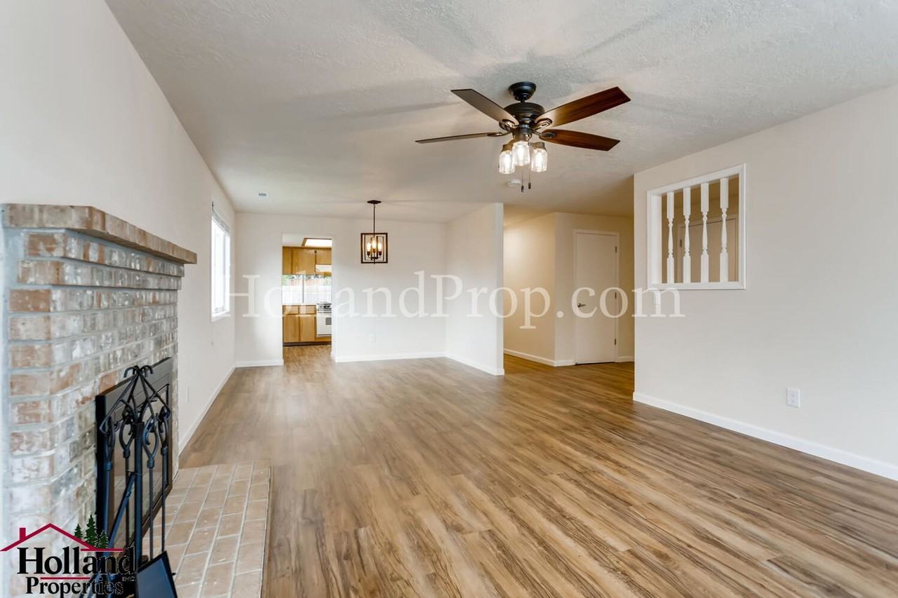 1311 Se 66th Ave - Photo 6 of 31