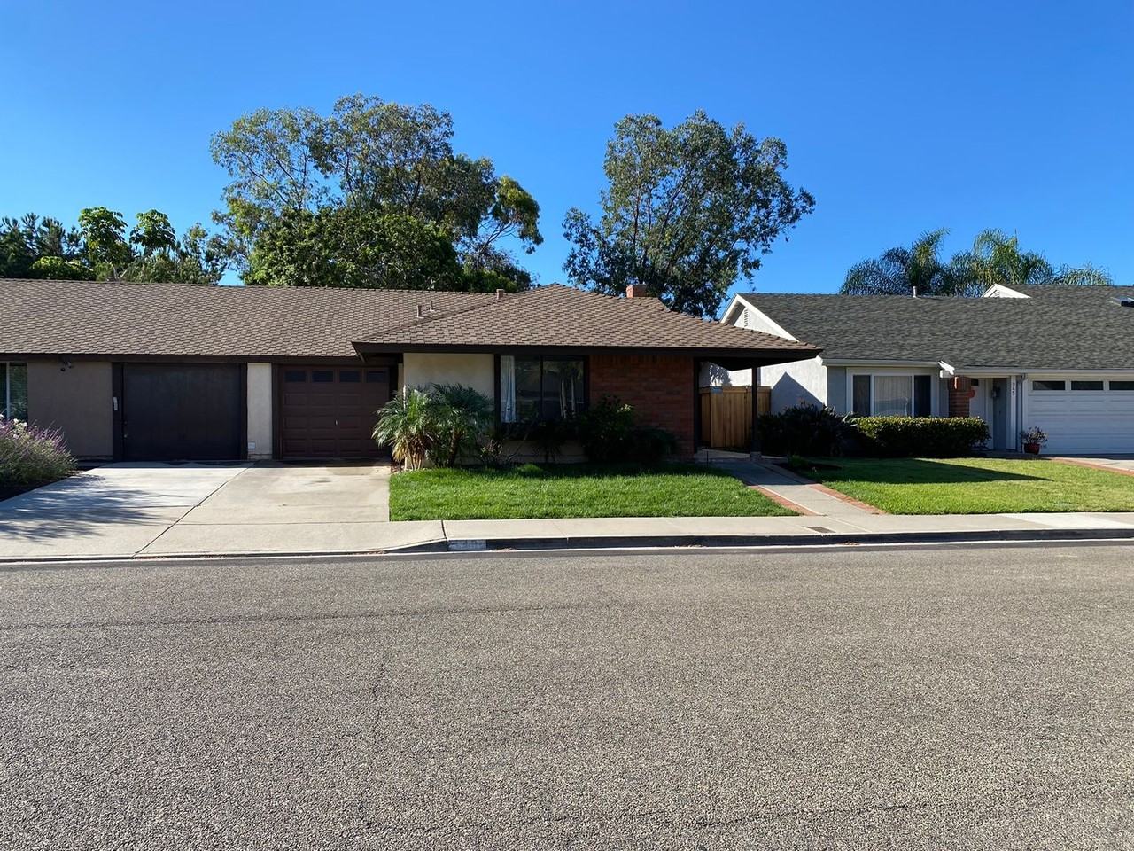 949 Woodlake Dr - Photo 2 of 17