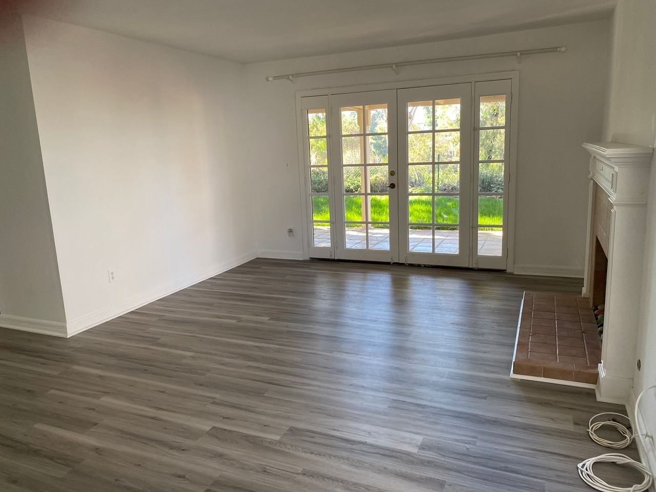 949 Woodlake Dr - Photo 5 of 17