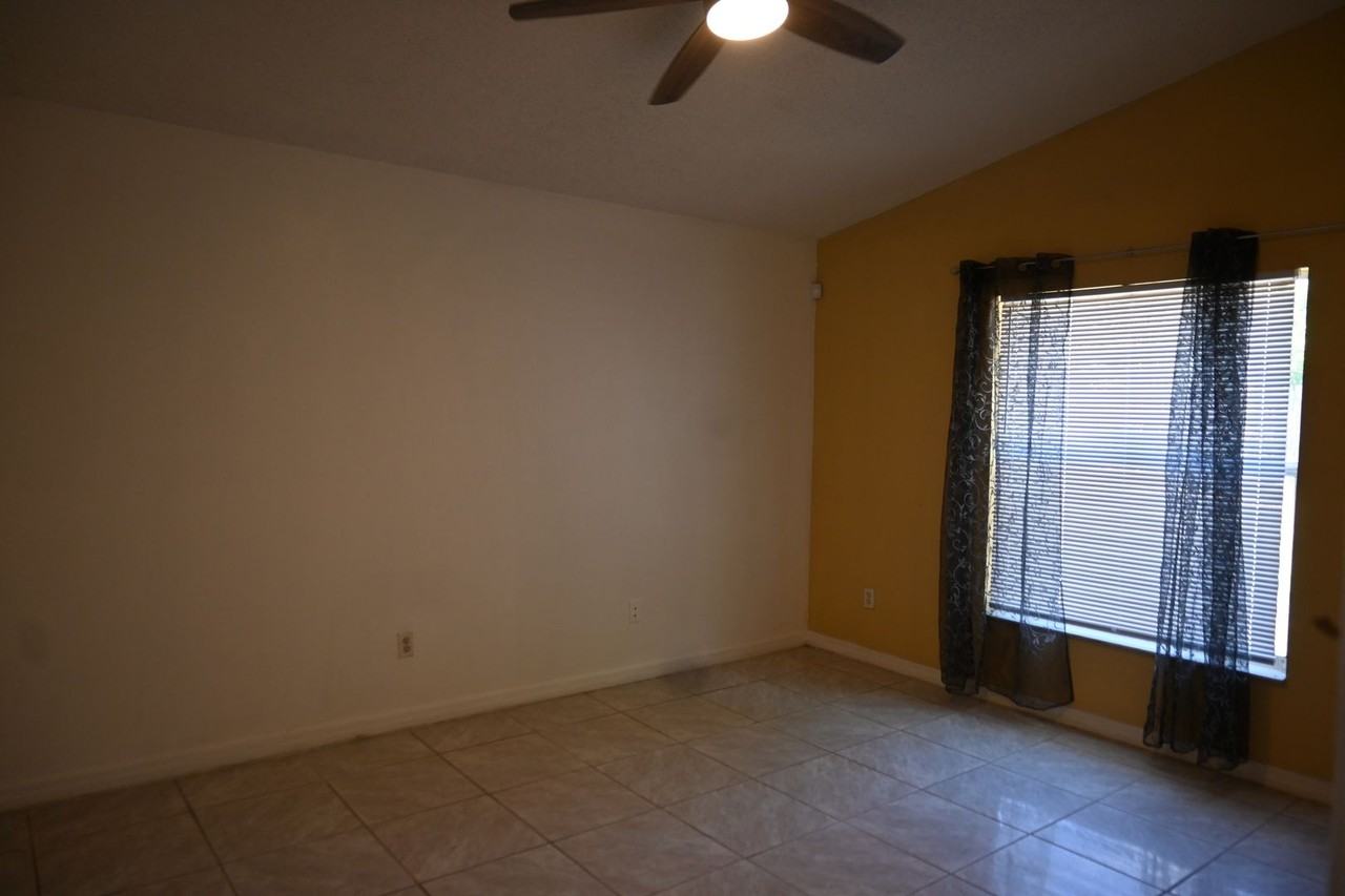 1513 Rivers Edge Dr - Photo 5 of 8
