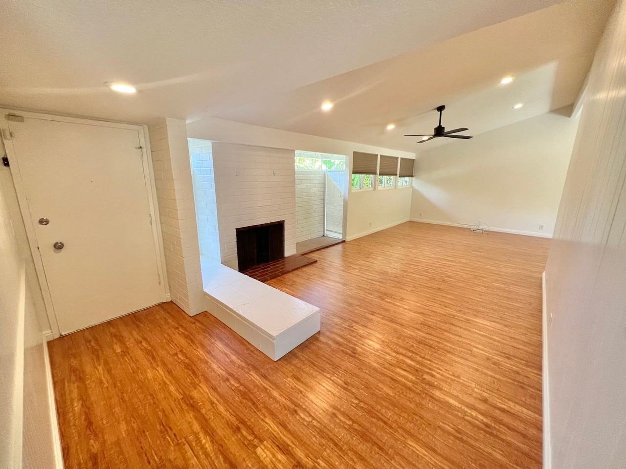 11332 Donovan Rd - Photo 3 of 35