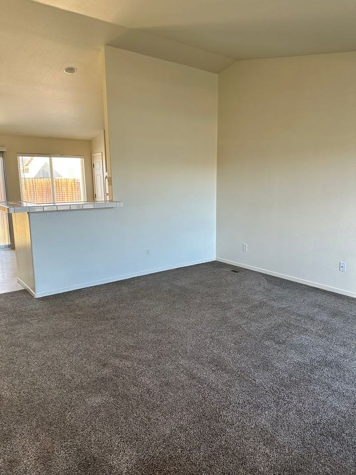 1320 Nevada Pacific Blvd - Photo 2 of 13
