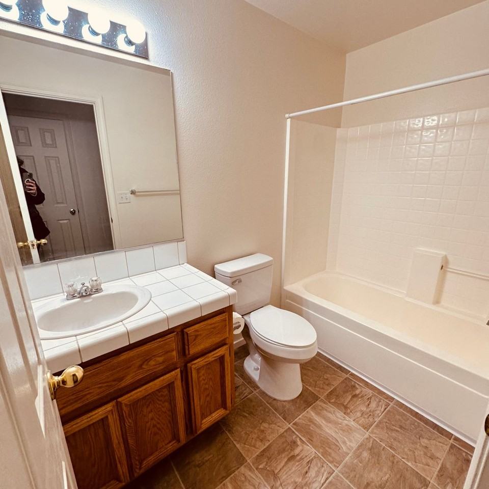 1320 Nevada Pacific Blvd - Photo 7 of 13