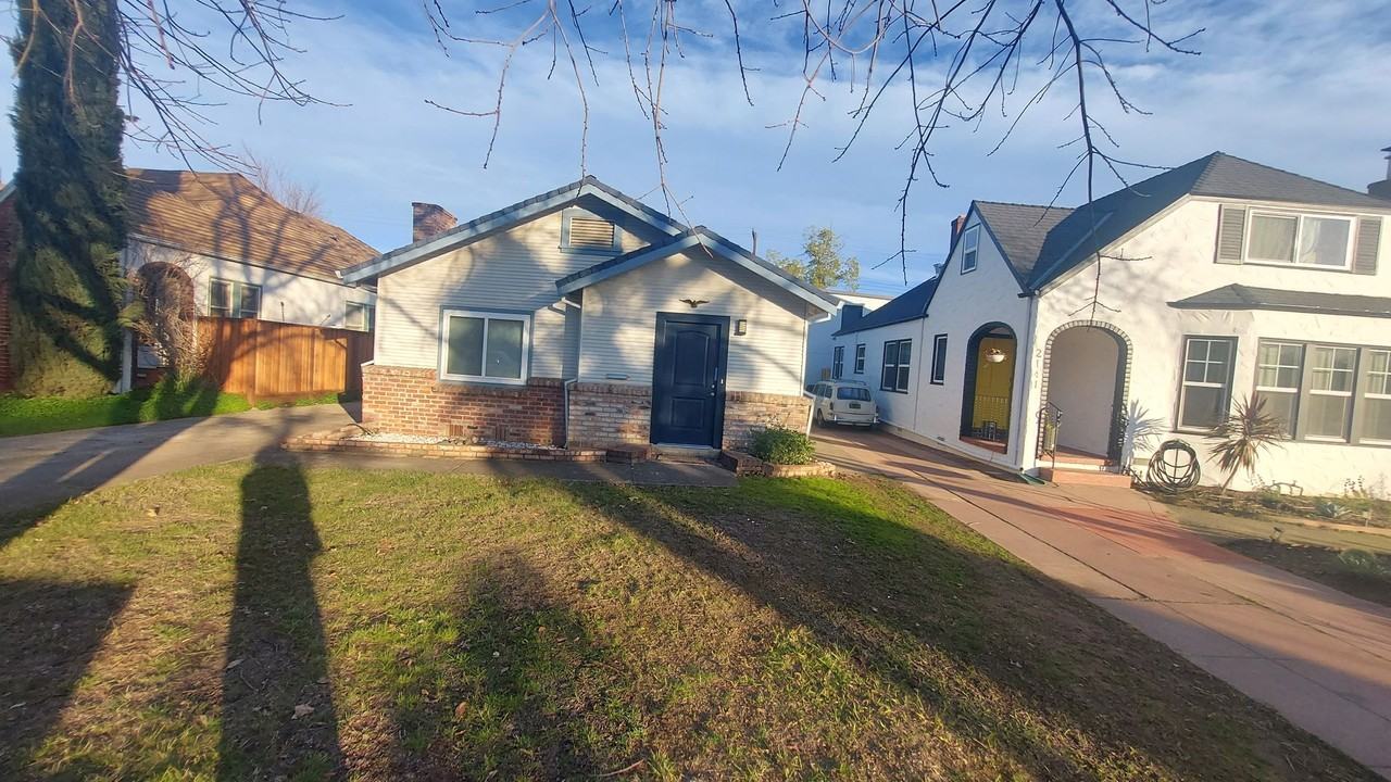 2133 Gerber Ave - Photo 3 of 29