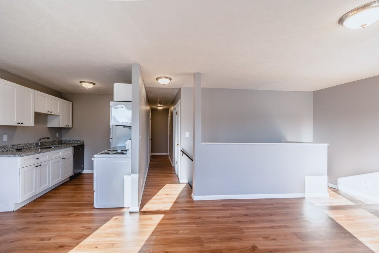 1728 W A St - Photo 3 of 20