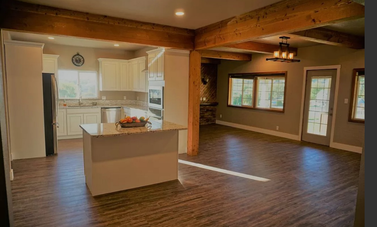 430 Nagler Rd - Photo 2 of 8
