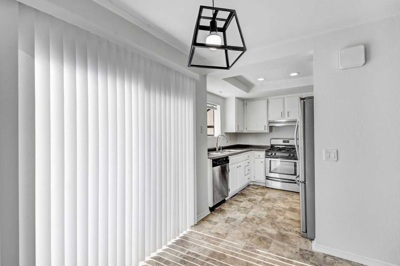 2048 S Bon View Ave #D - Photo 4 of 12