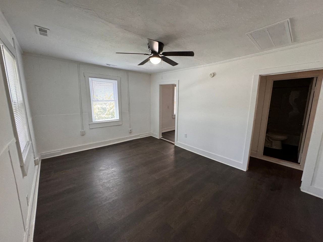 411 E 17th St - Photo 2 of 10